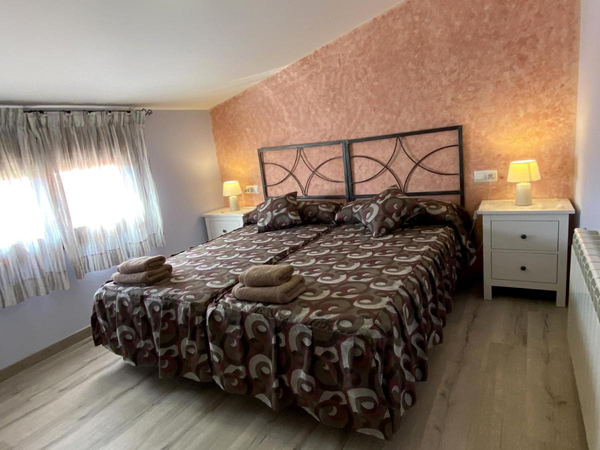 Apartamentos De Turismo Rural Las Eras Castelserás Exteriör bild