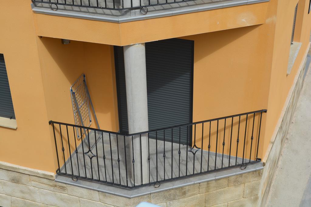 Apartamentos De Turismo Rural Las Eras Castelserás Exteriör bild