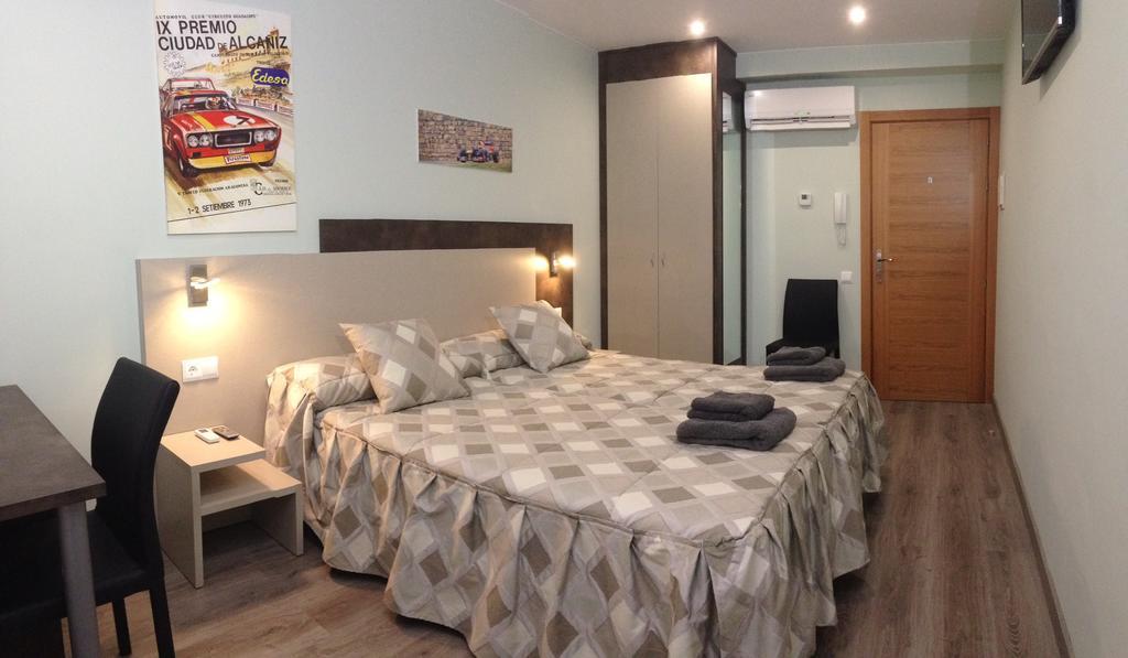 Apartamentos De Turismo Rural Las Eras Castelserás Exteriör bild