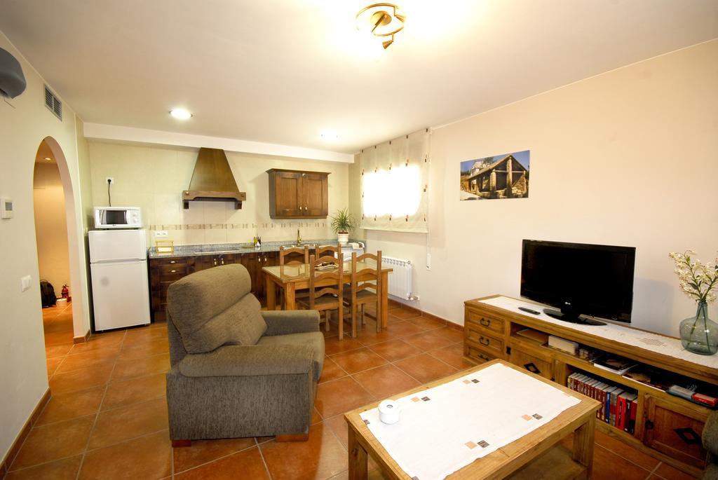 Apartamentos De Turismo Rural Las Eras Castelserás Exteriör bild